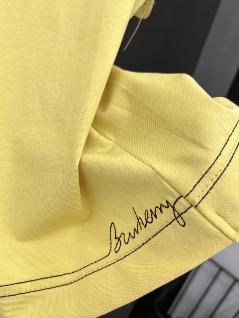 Burberry T-Shirts